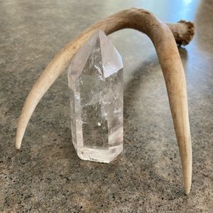 💎 NWOT Quartz Crystal 3 3/4” Polished Point Tower